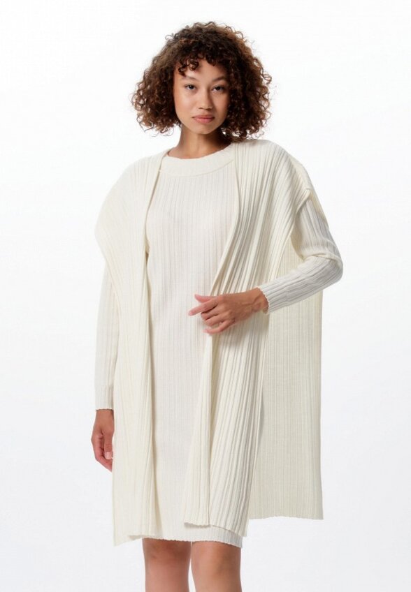 Платье и накидка Ареола