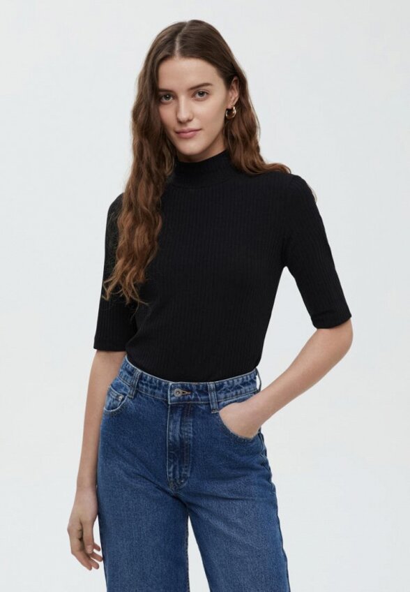 Футболка Finn Flare