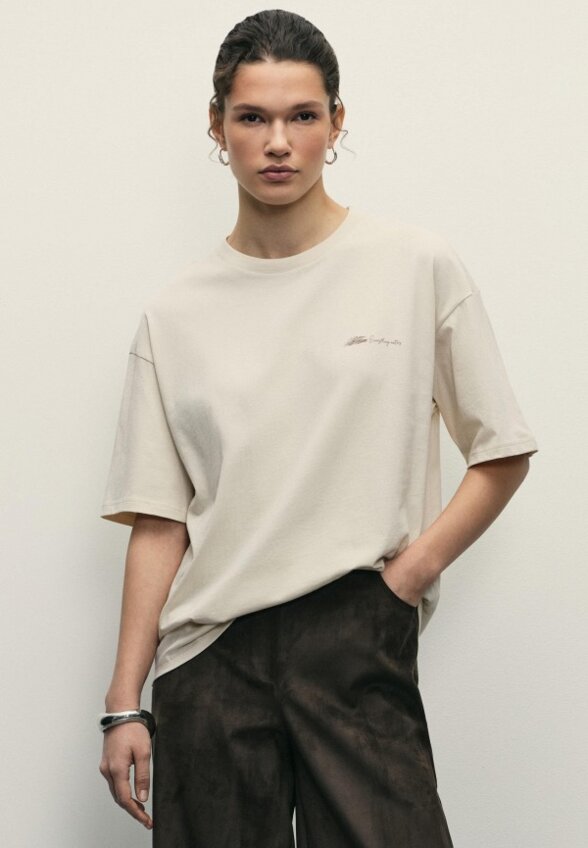 Футболка Zarina