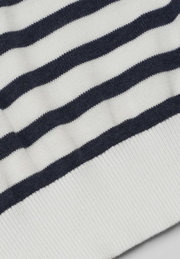 Джемпер Henderson