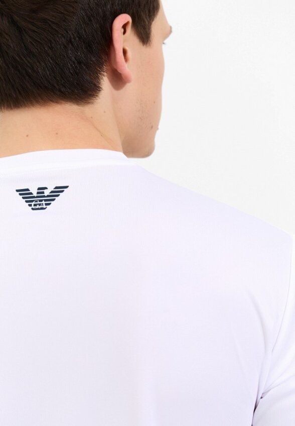 Футболка спортивная EA7