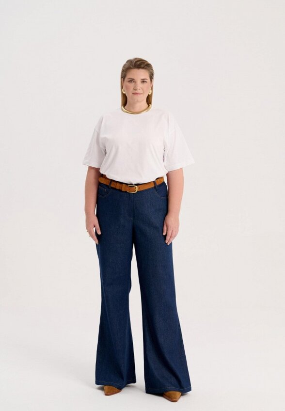 Джинсы Manelia