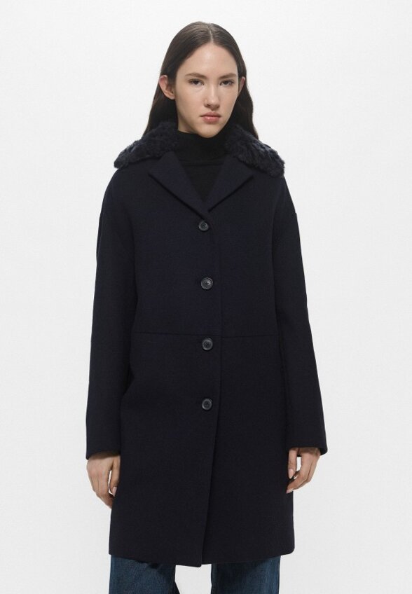 Пальто Trussardi