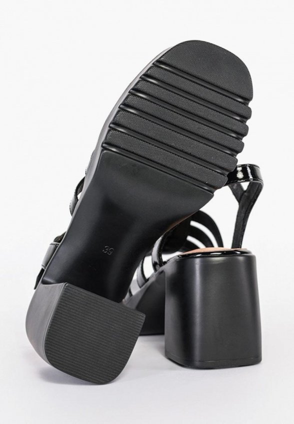 Босоножки Gut