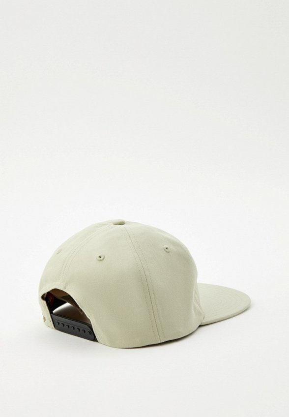 Бейсболка Vans