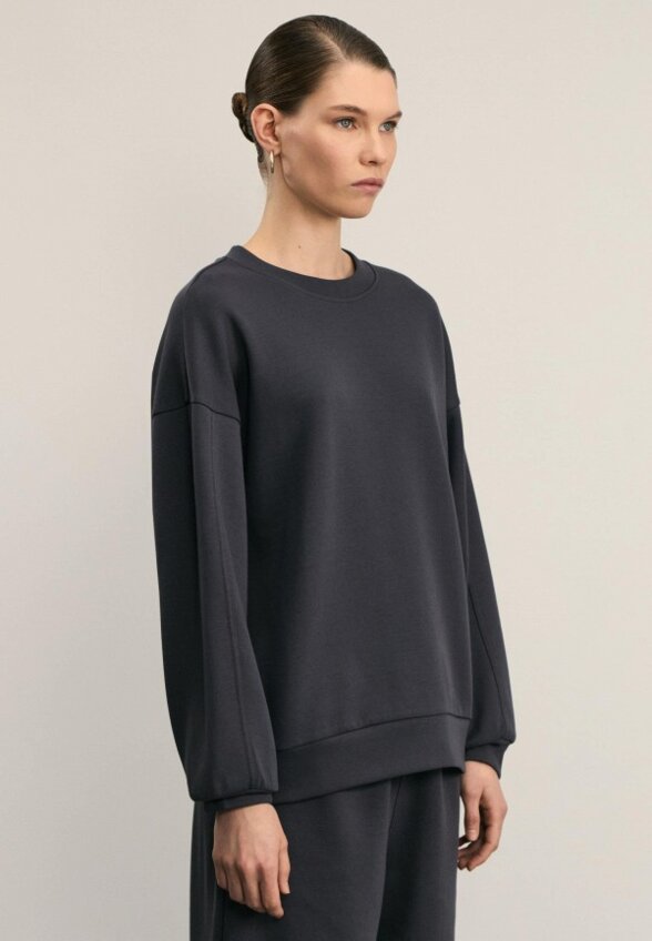 Свитшот Zarina