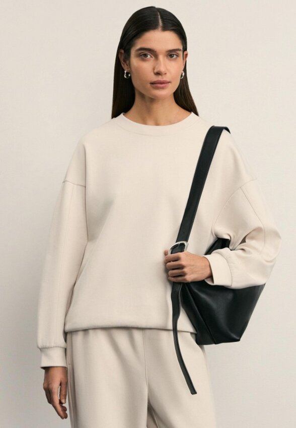 Свитшот Zarina