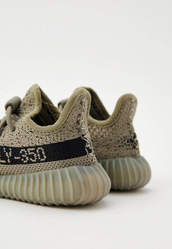 Кроссовки adidas YEEZY