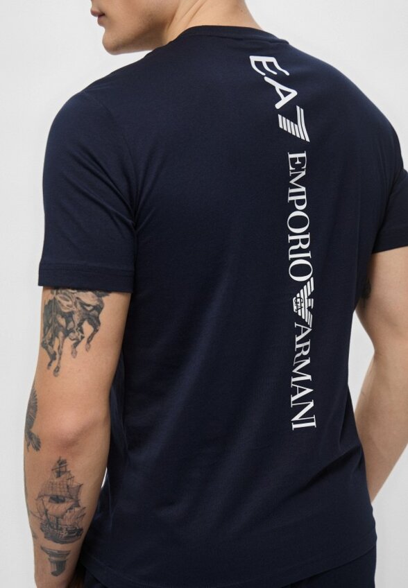 Футболка EA7