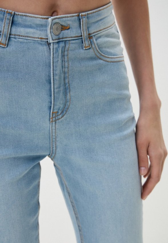 Джинсы Terranova