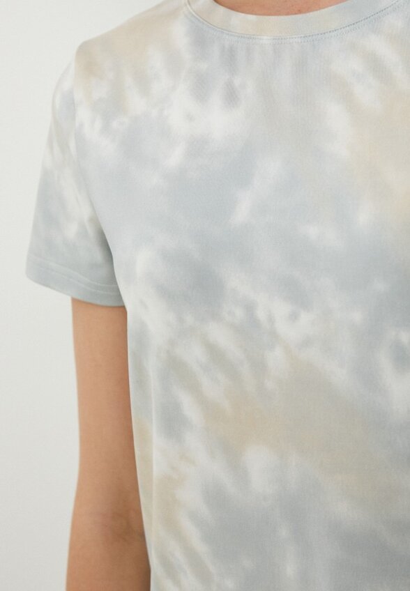 Футболка By Swan