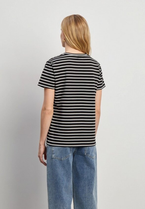 Футболка Emka