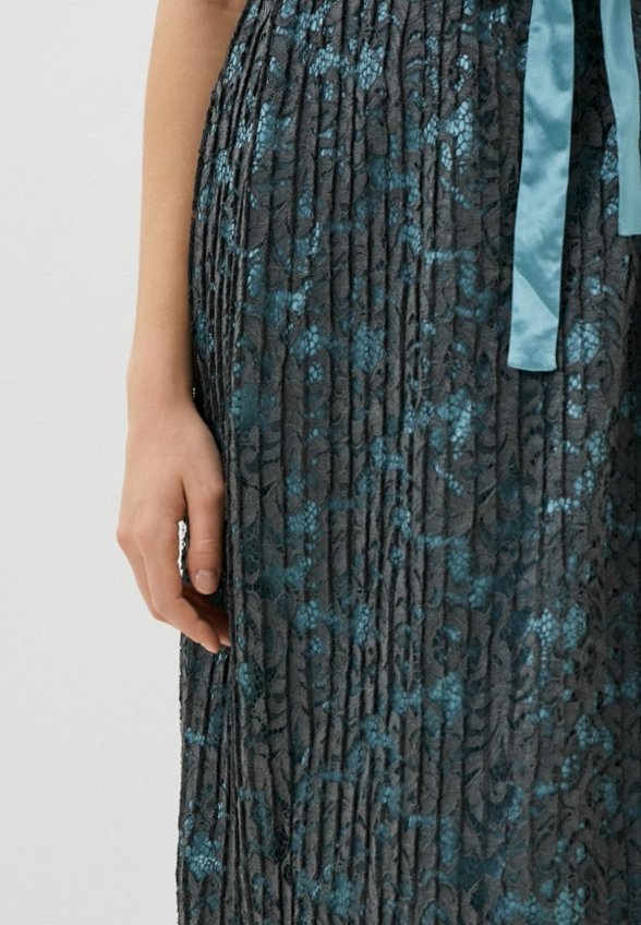 Платье MadaM T