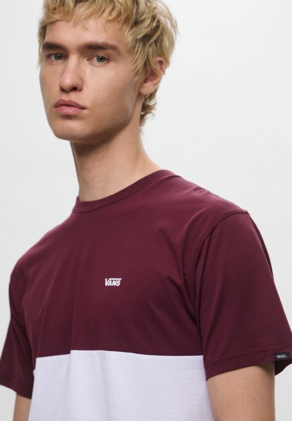 Футболка Vans