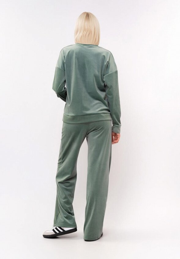 Костюм спортивный Nila