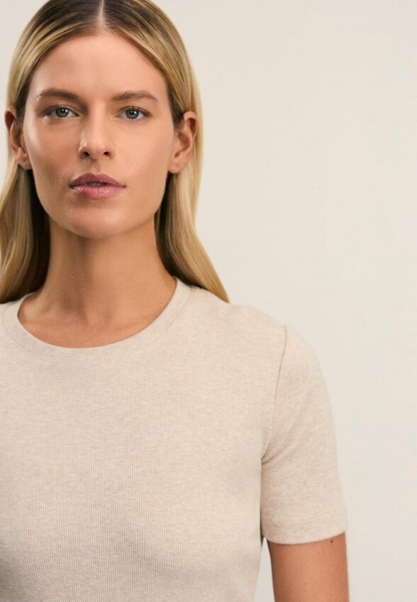 Футболка Zarina