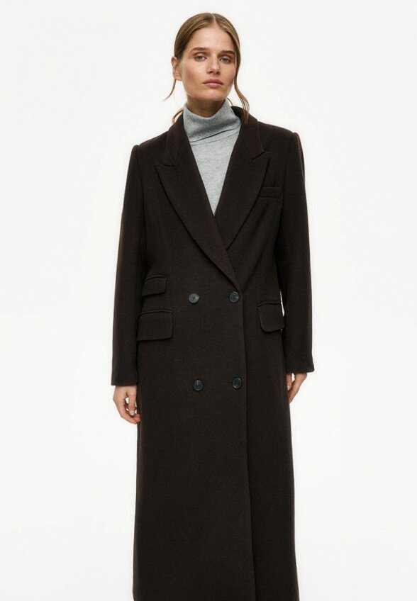 Пальто двубортное Yollo