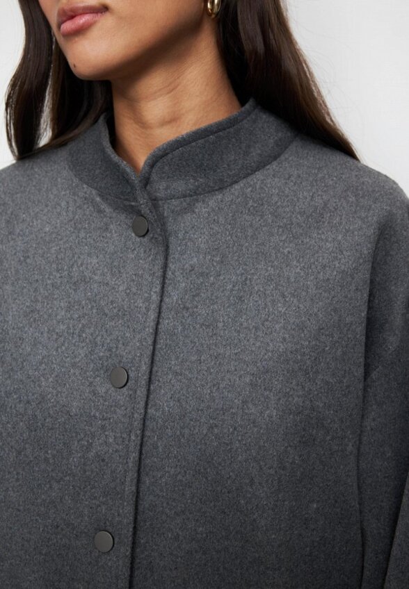 Бомбер Charmstore