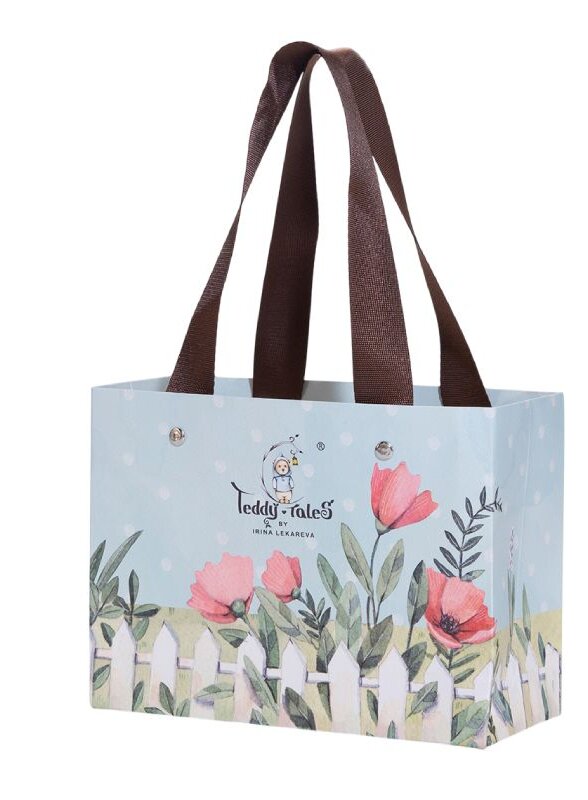 Медведь Lina TeddyTales, XS ,в костюмчике Акула, молочный, брелок, 15 см