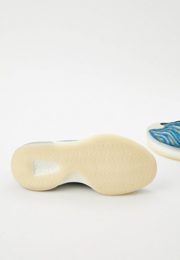 Кроссовки adidas YEEZY