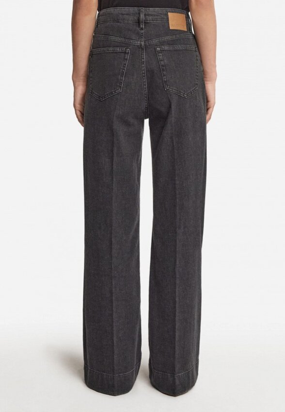 Джинсы Falconeri