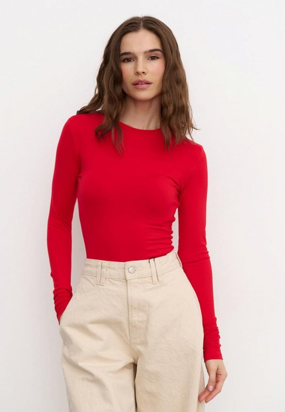 Лонгслив Moontrees