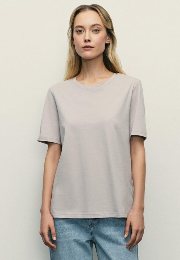 Футболка Zarina