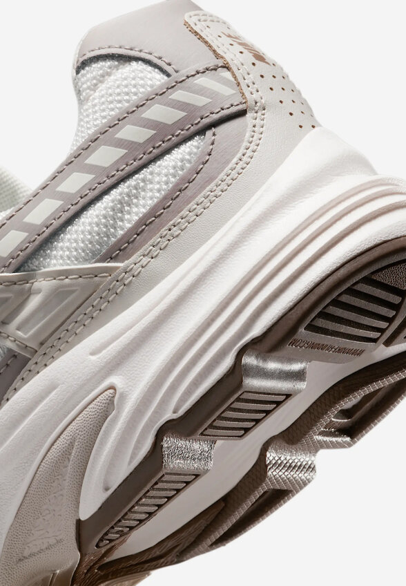 Кроссовки женские Nike Initiator, Серый