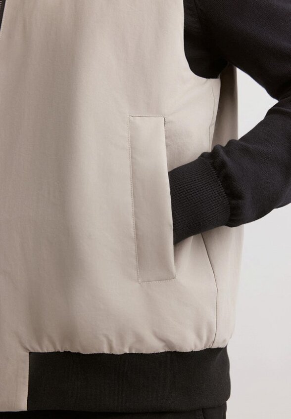 Жилет утепленный Baon