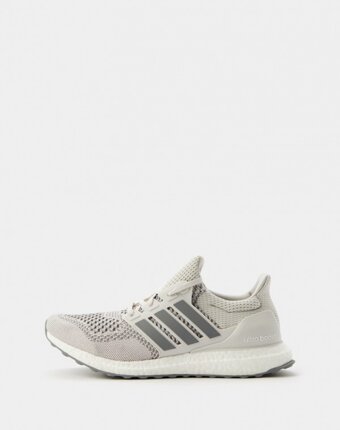 Кроссовки adidas мужчинам