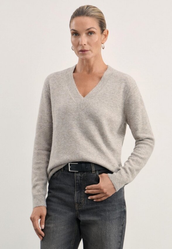 Пуловер Zarina