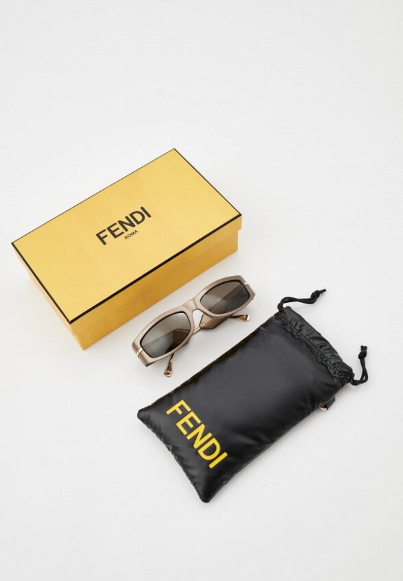 Очки солнцезащитные Fendi