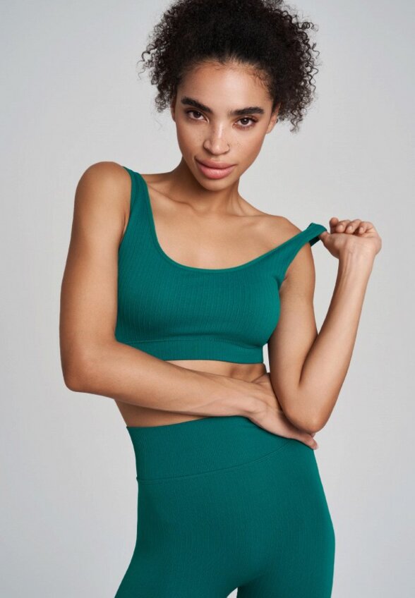 Топ спортивный Modis