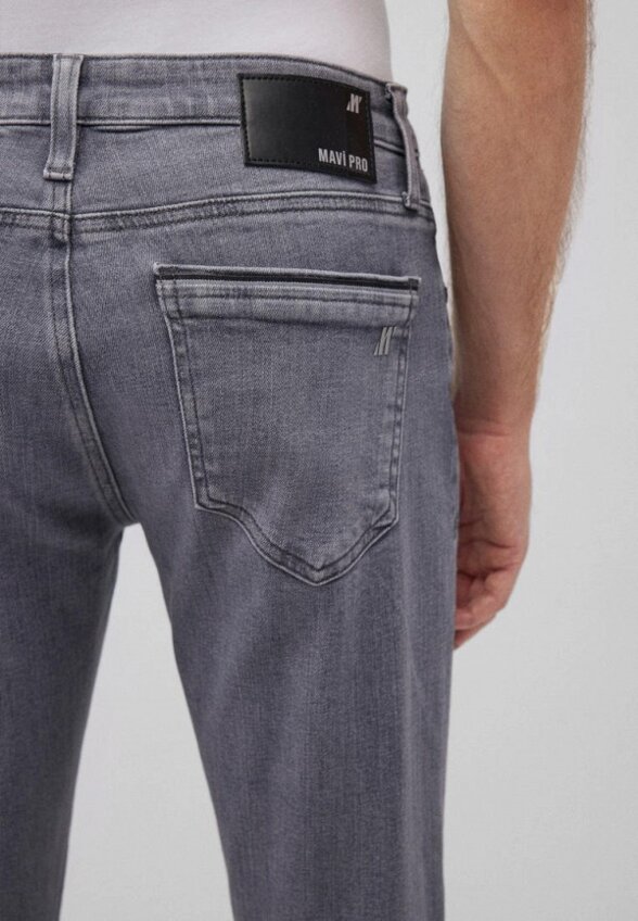 Джинсы Mavi