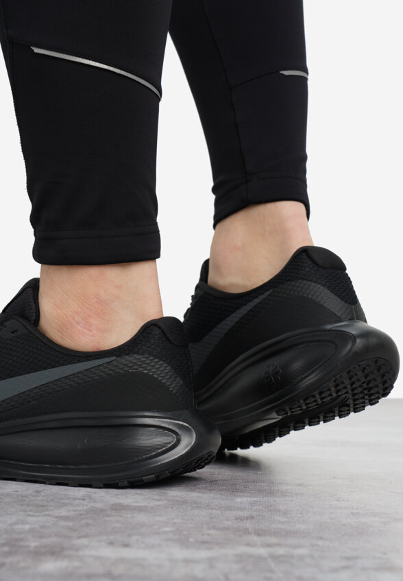 Кроссовки мужские Nike Revolution 8, Черный