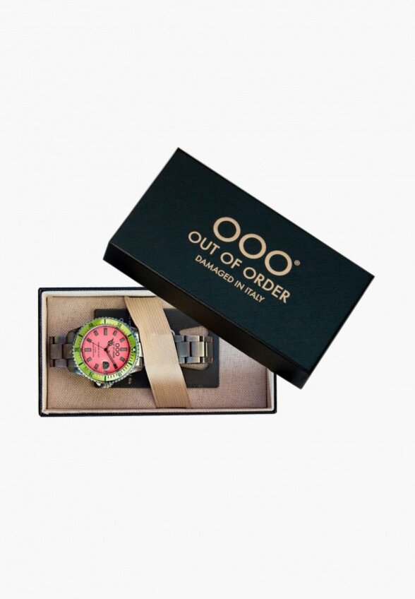 Часы Out of Order