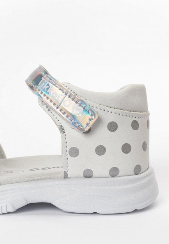 Сандалии Tikkago