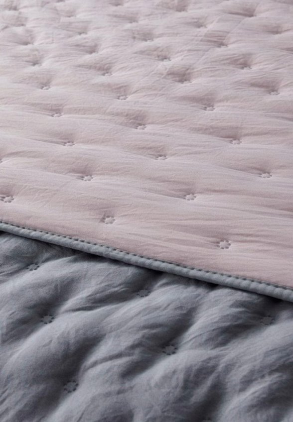 Комплект с покрывалом Sofi De Marko