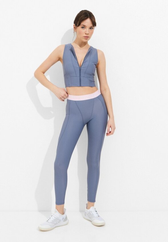 Топ спортивный Irnby