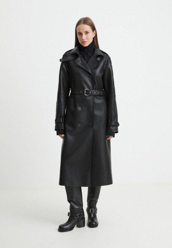 Плащ Maison David