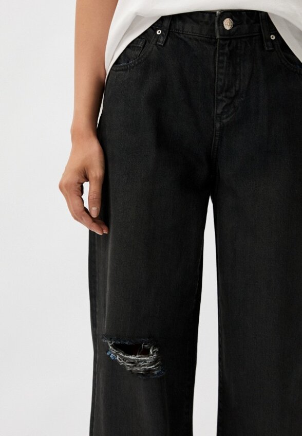 Джинсы Armani Exchange