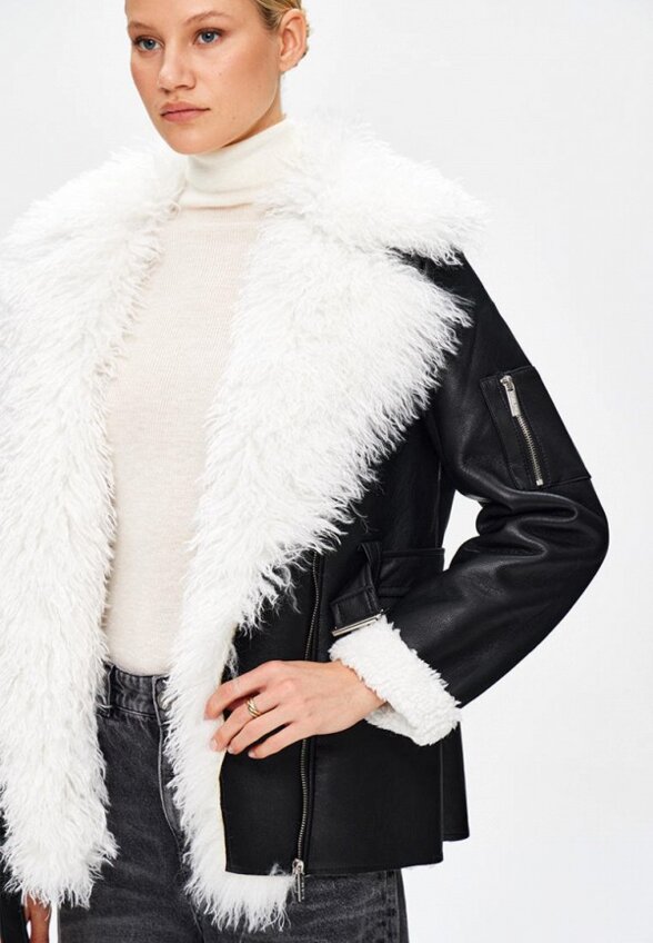 Пальто меховое Miss Chic