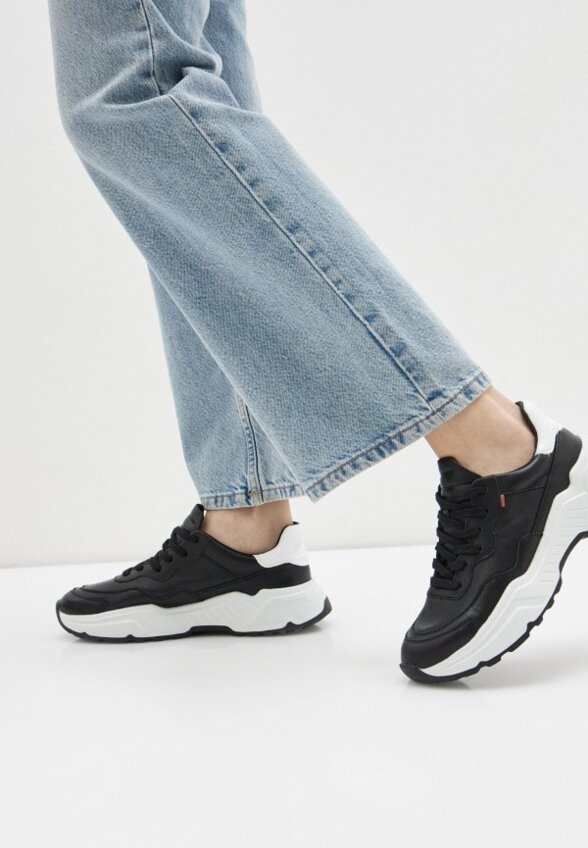 Кроссовки MCM