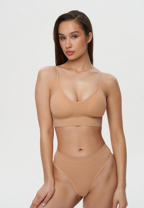 Топ бельевой и трусы Amazonka Underwear