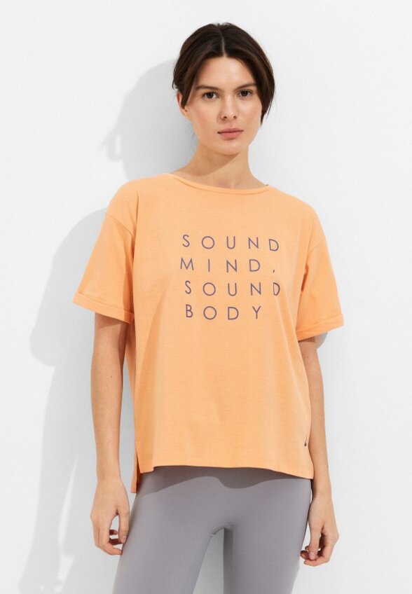 Футболка ASICS