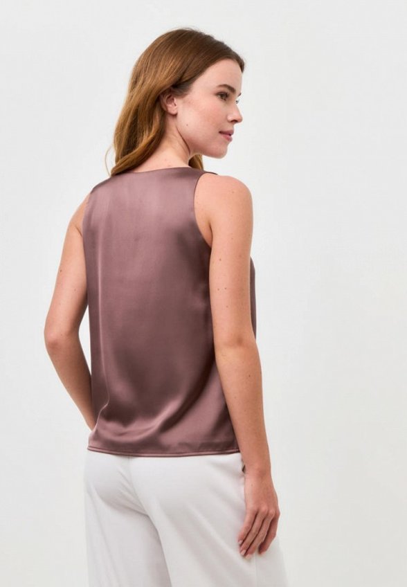 Топ Gabriel and Ester London