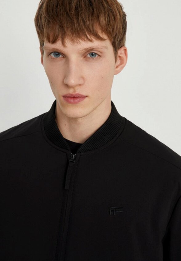 Куртка Finn Flare