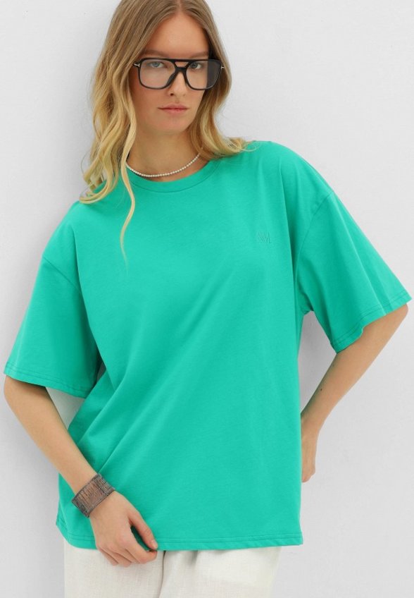 Футболка Nominee