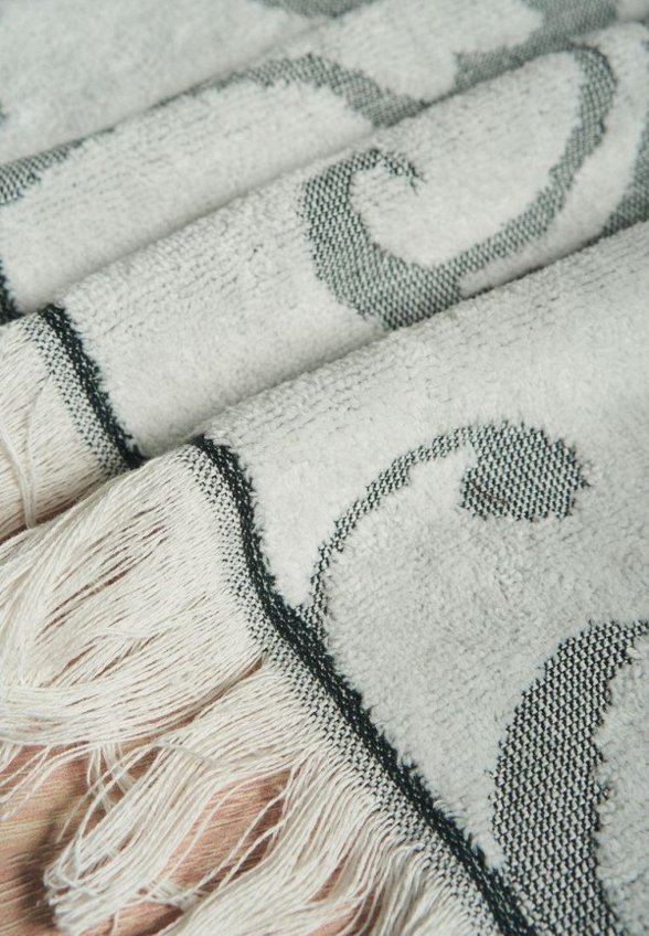 Полотенце Sanpa