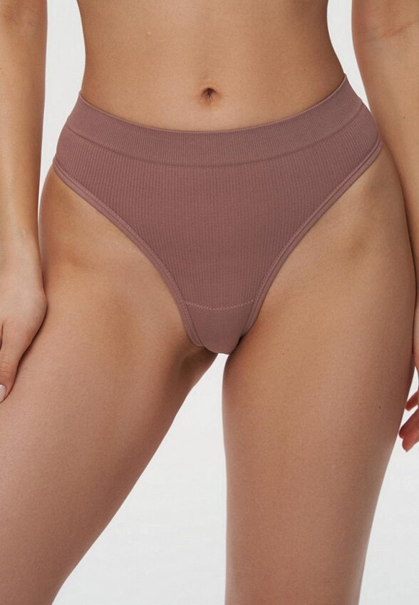 Топ бельевой и трусы Amazonka Underwear